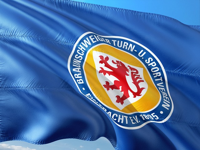 和球迷的广 和球迷的广